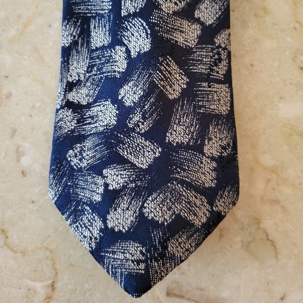 Philippe Longet New York Paris Navy & Cream Graphic Vintage Tie